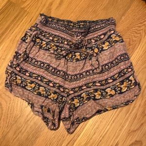 Boho flower tie shorts